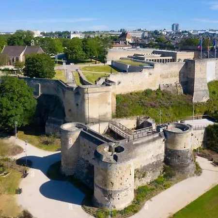 Holiday home Charmante Petite Maison De La Cote Normande Courseulles-sur-Mer