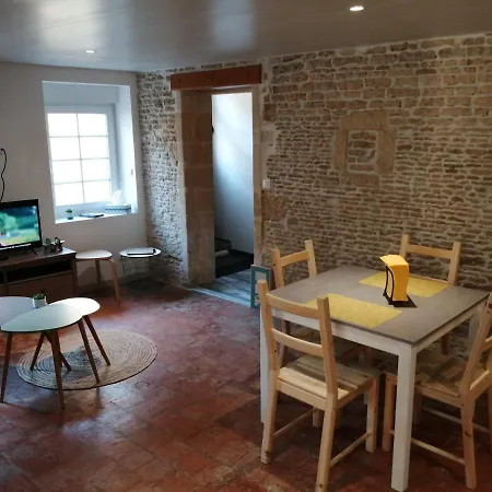 Charmante Petite Maison De La Cote Normande 펜션