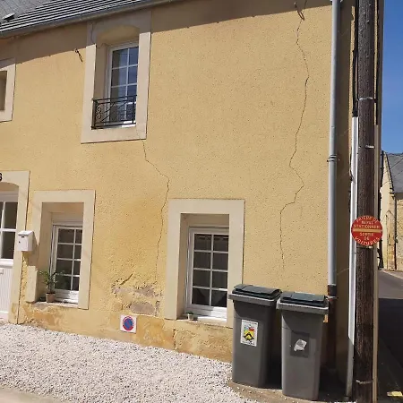 Charmante Petite Maison De La Cote Normande 펜션